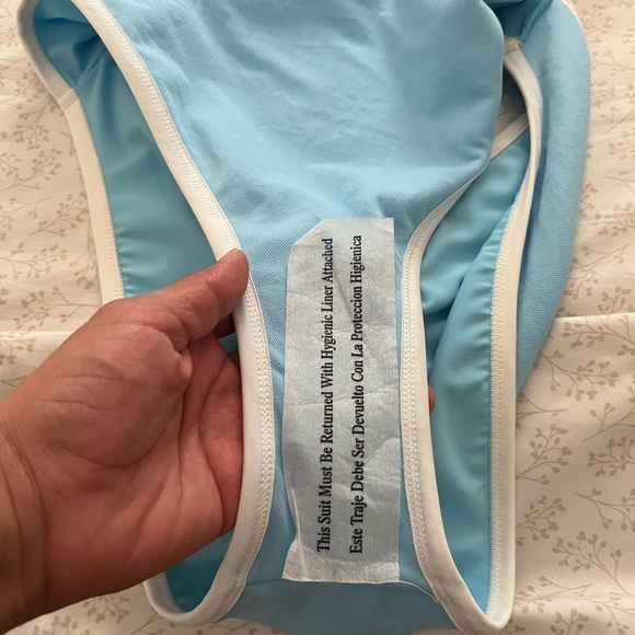 Racerback high leg one piece swimsuit - Picture 4 of 4